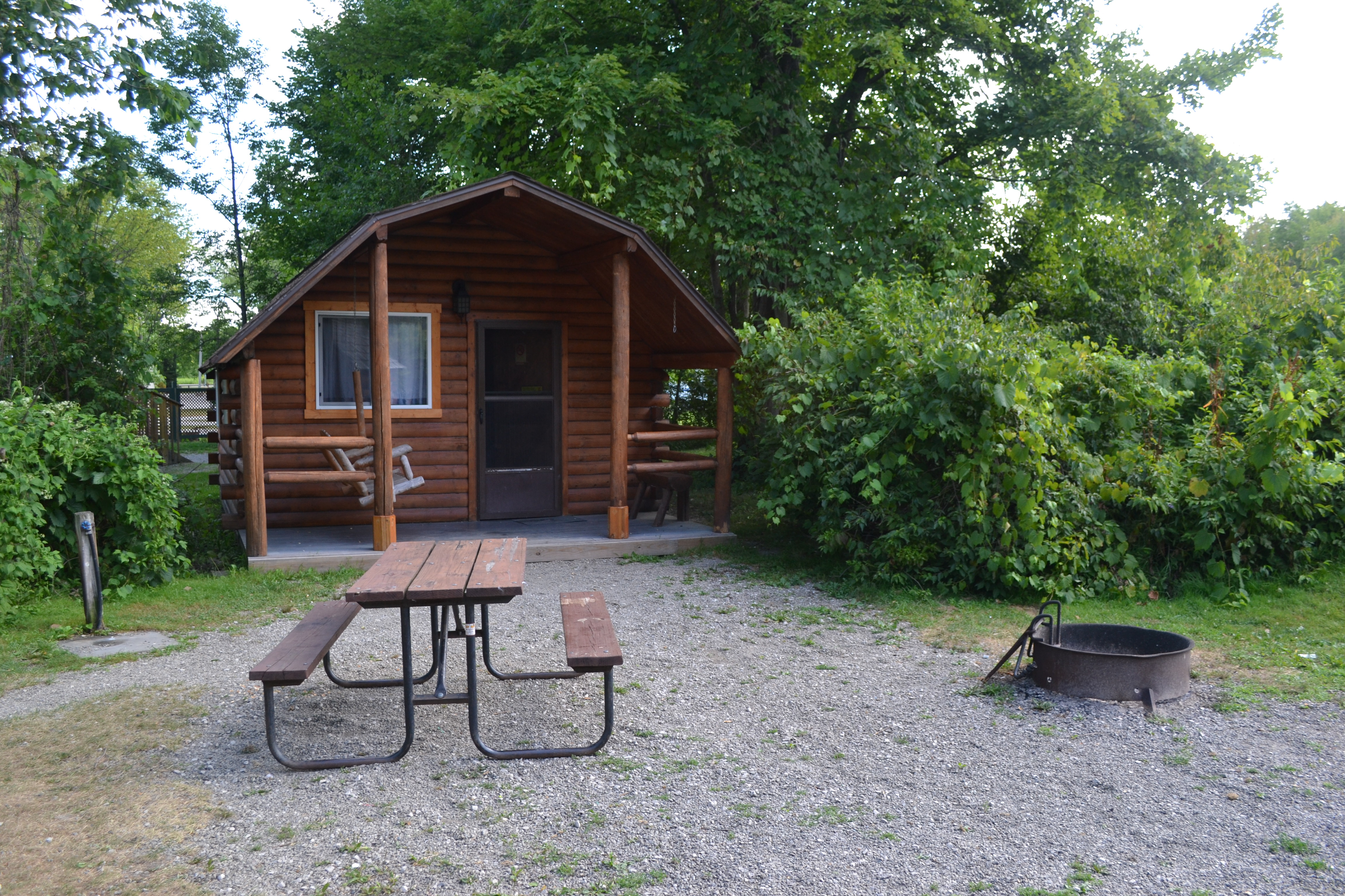 Camping Cabin No Bathroom 2 Room Close To Pond AC Sites L01 L02 