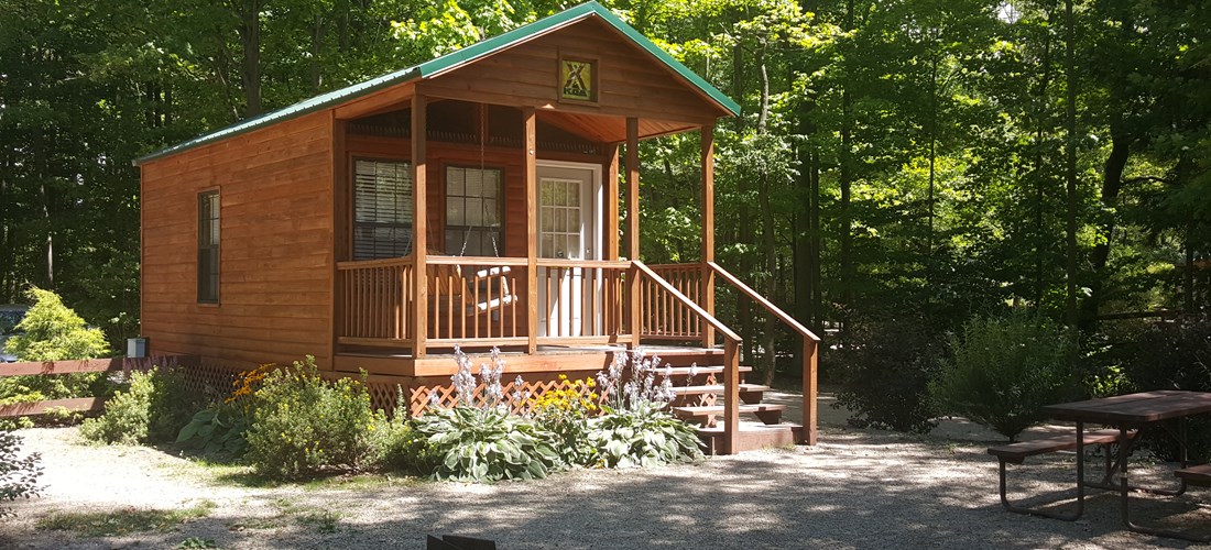 Deluxe Camping Cabin, studio (Sites 085, 086)