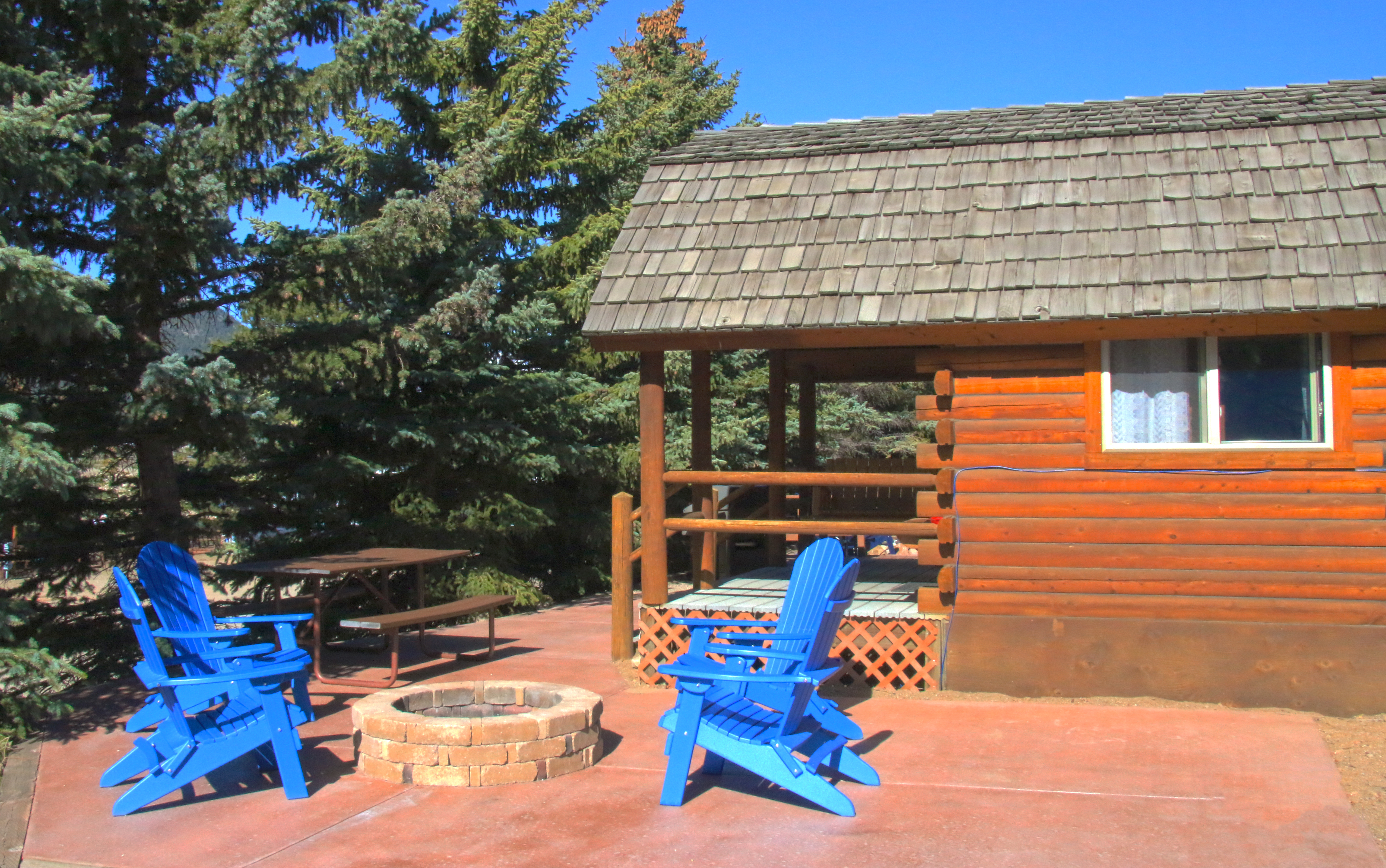 Deluxe Cabin With patio