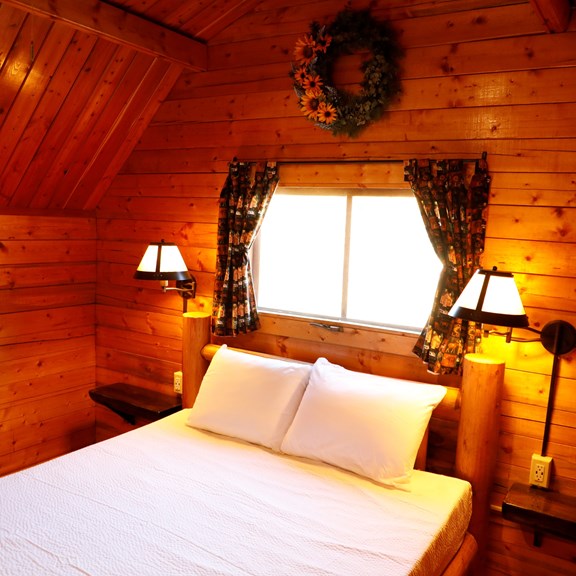 K11 Bed and side tables