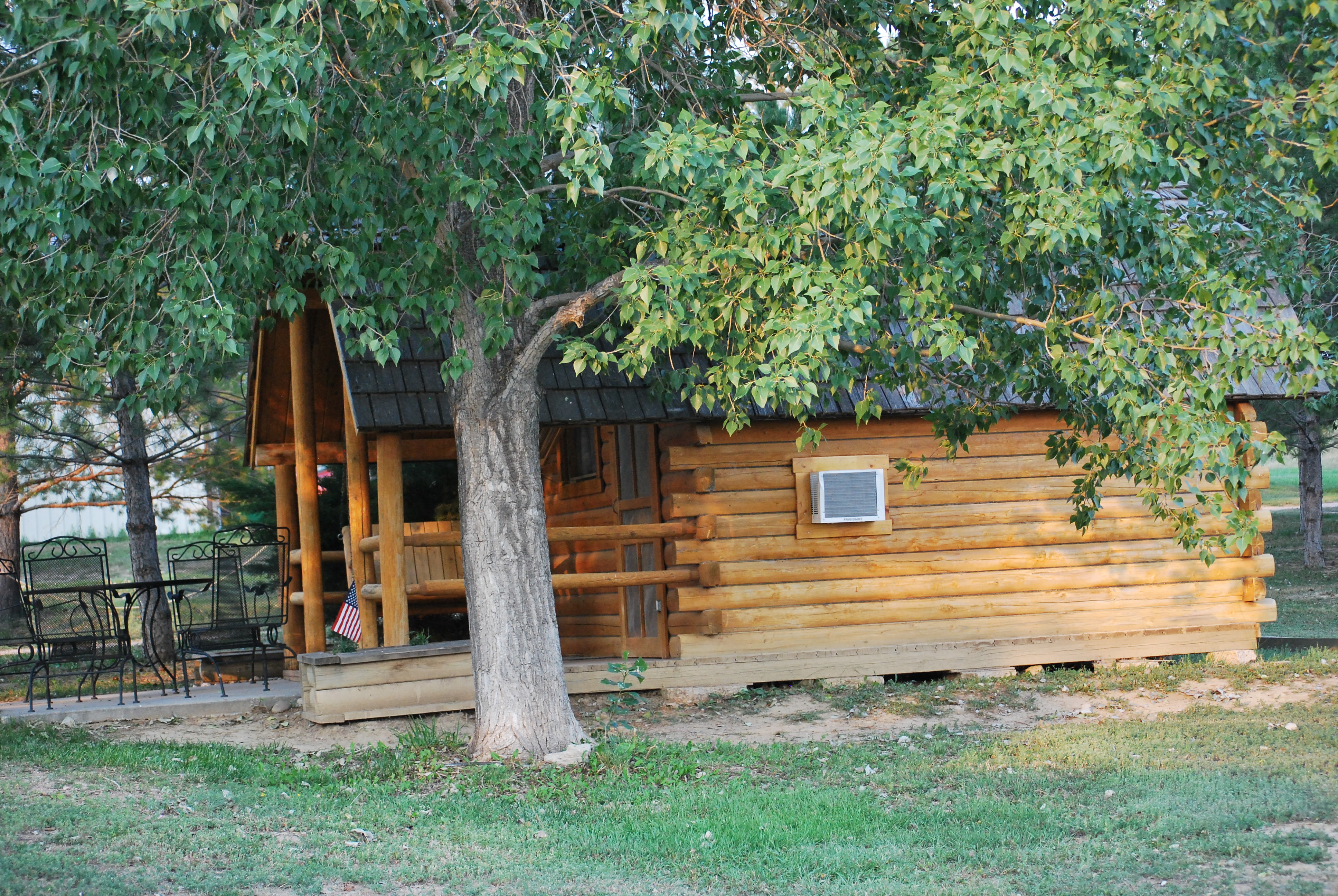 1 Room Camping Cabin with Air Conditioning