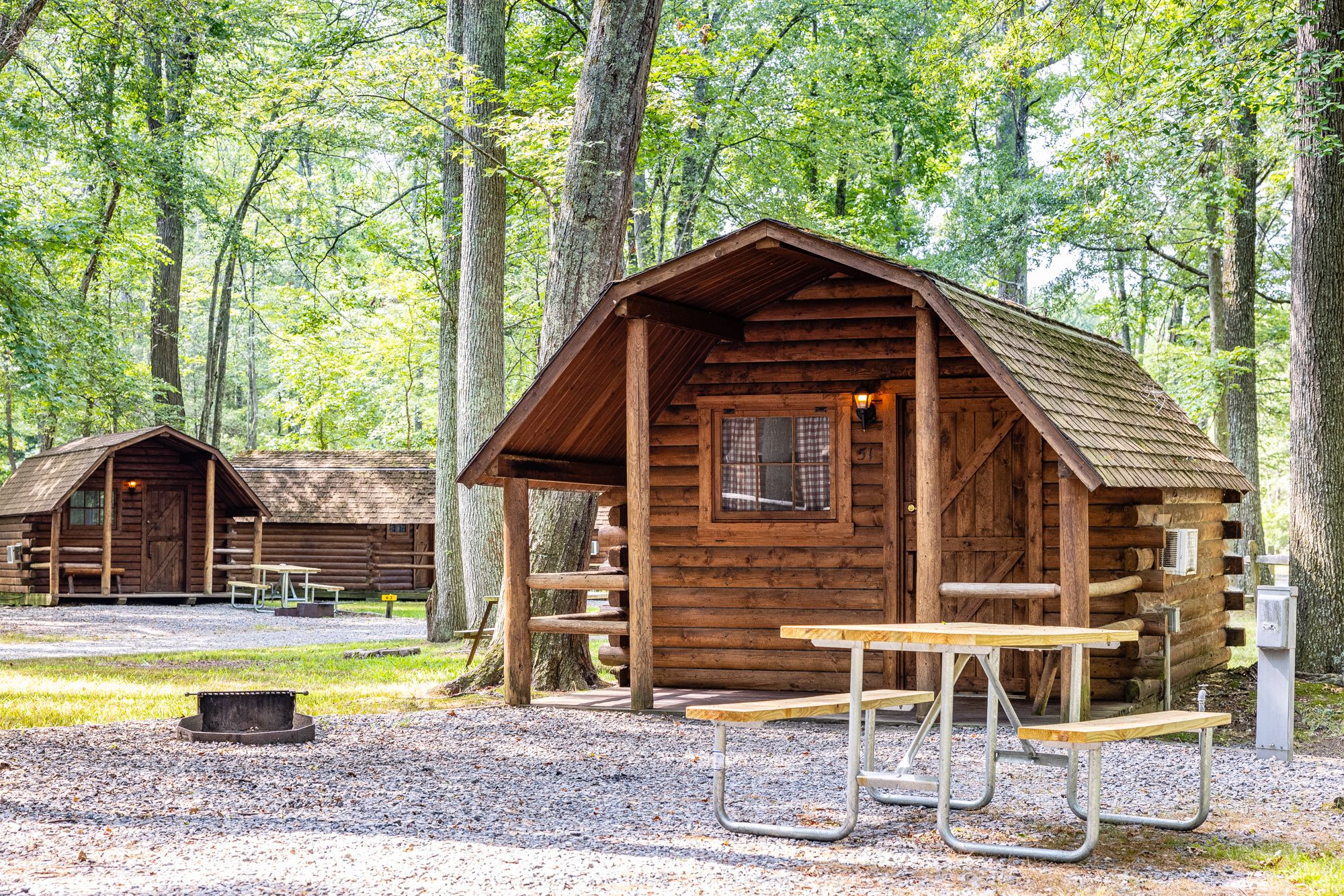 Deluxe Rustic 1 Room Sleeps 4 NO BATH