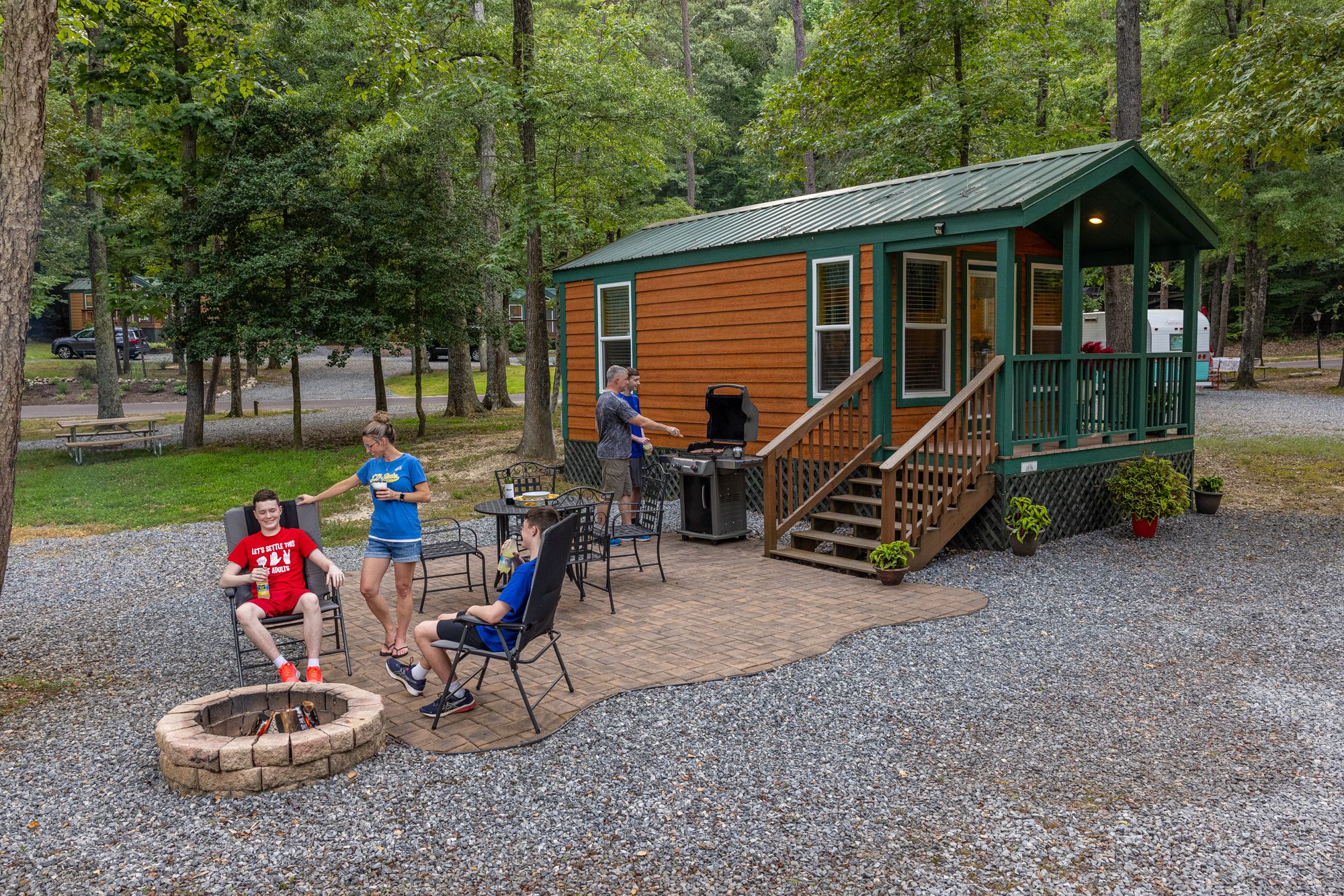 Deluxe Lodge Studio Sleeps 4 Full Bath