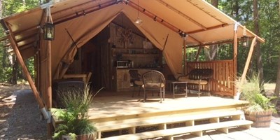 GLAMPING TENT with bathroom and shower