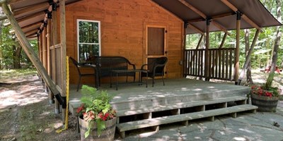GLAMPING TENT with bathroom and shower!