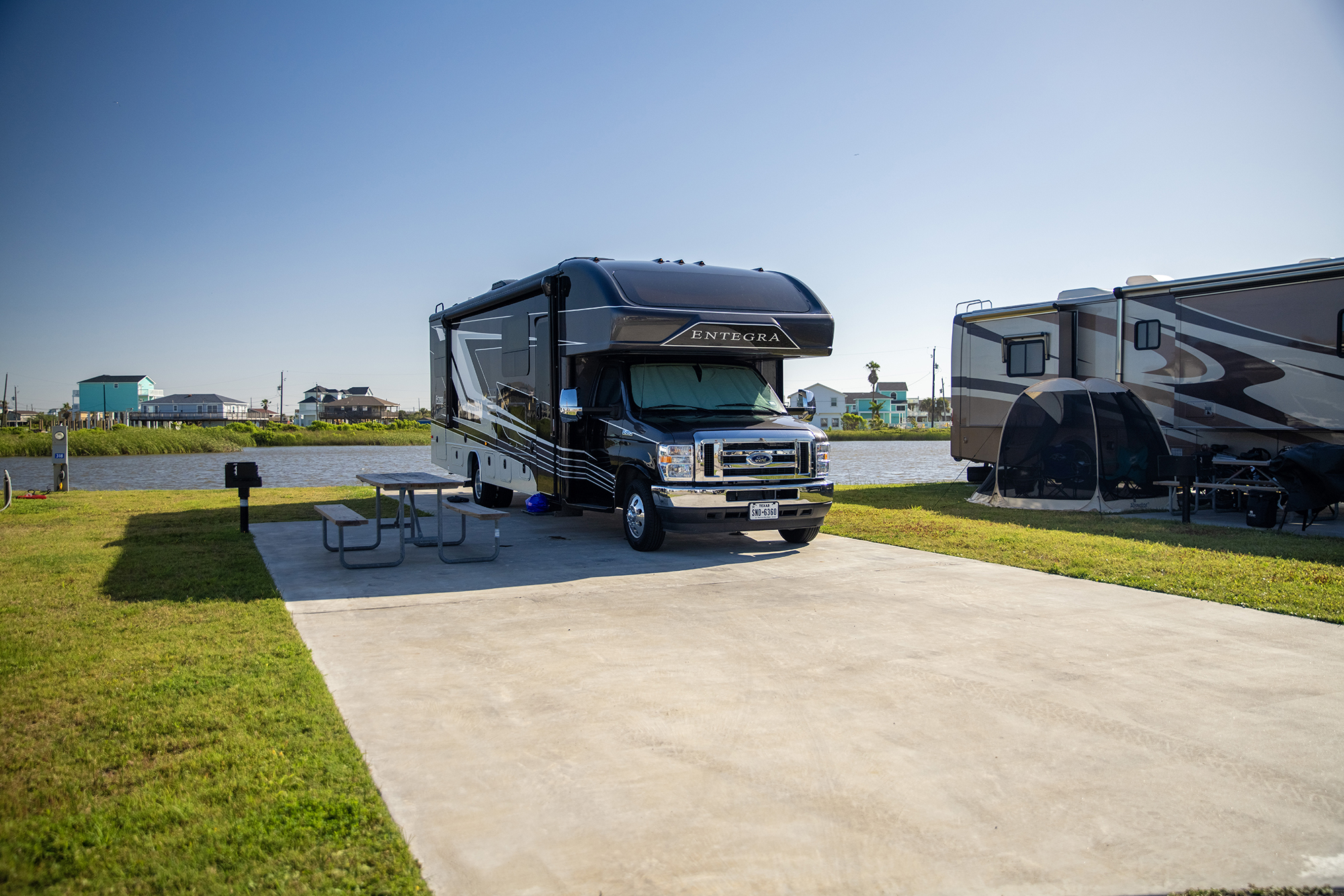RV 319 - Back In 50/30 AMPS FHU Preferred