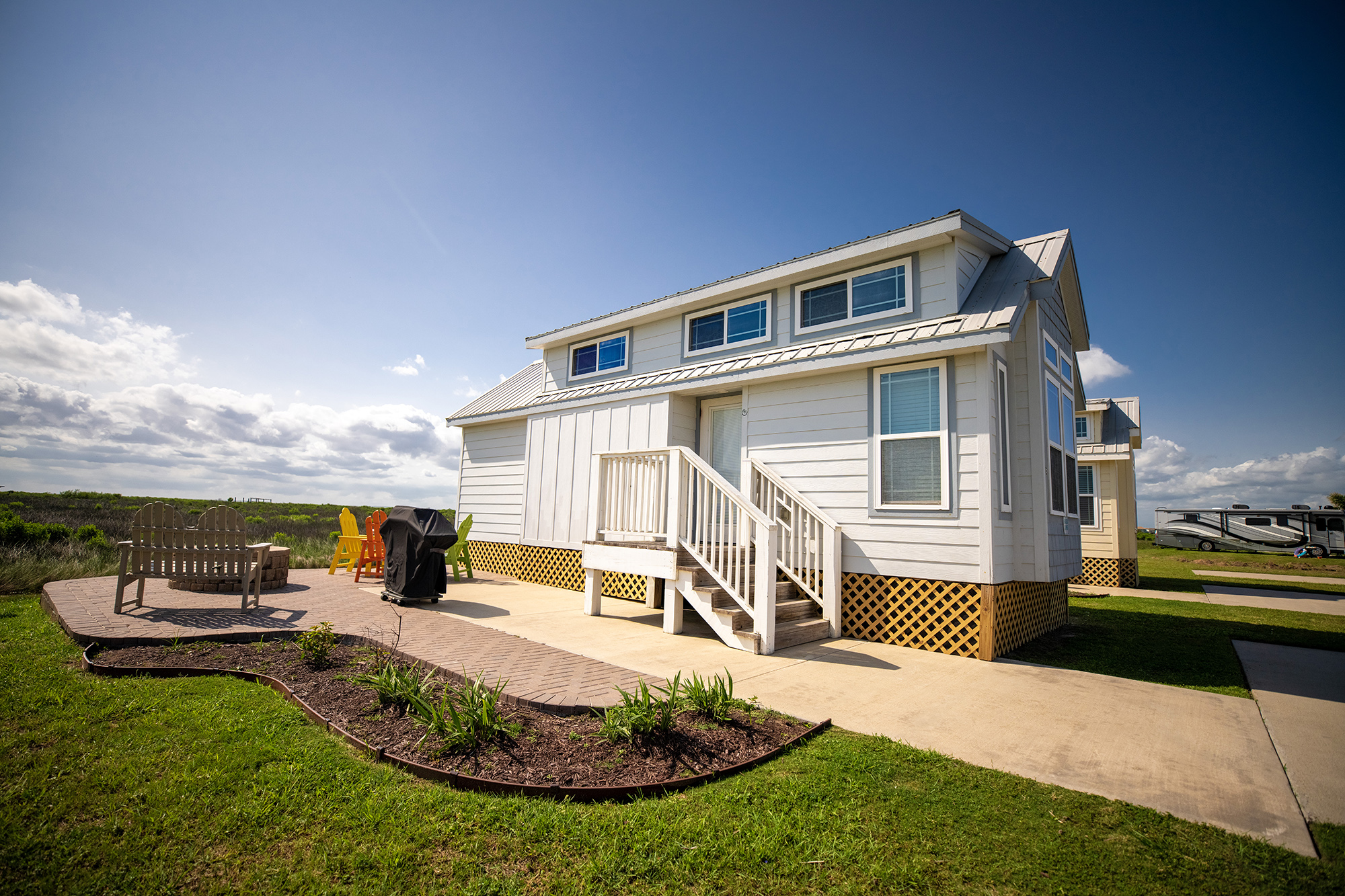 Deluxe Cabin E (Endless Summer) - Loft, Sleeps 8 KOAP