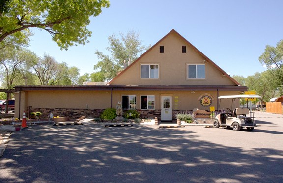 Plan a trip to Orchard Mesa, Colorado