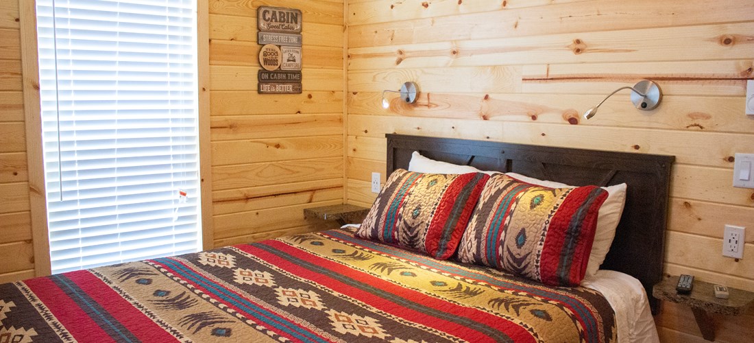 Deluxe Lodge Master bedroom