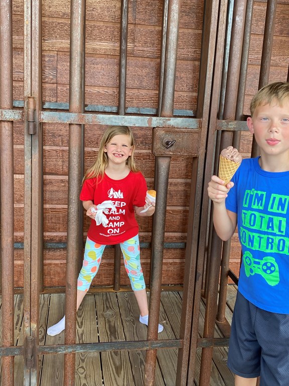Bob's Ice Cream Parlor