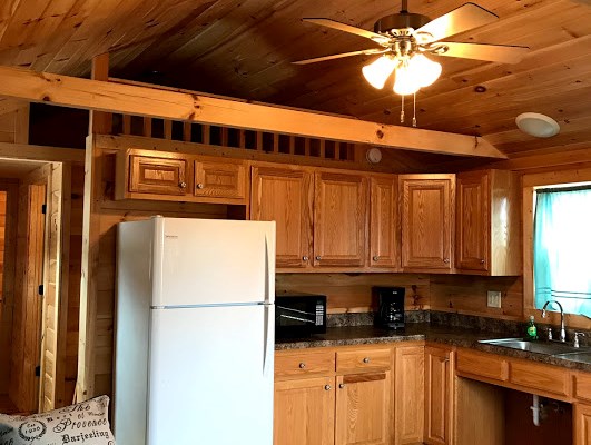 Loft Cabin kitchen