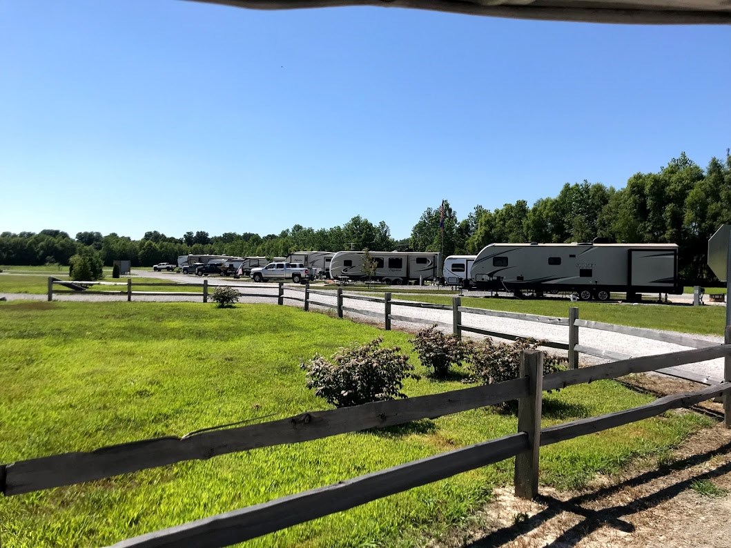 Grayville / I64 KOA Holiday RV Campground in Grayville, IL