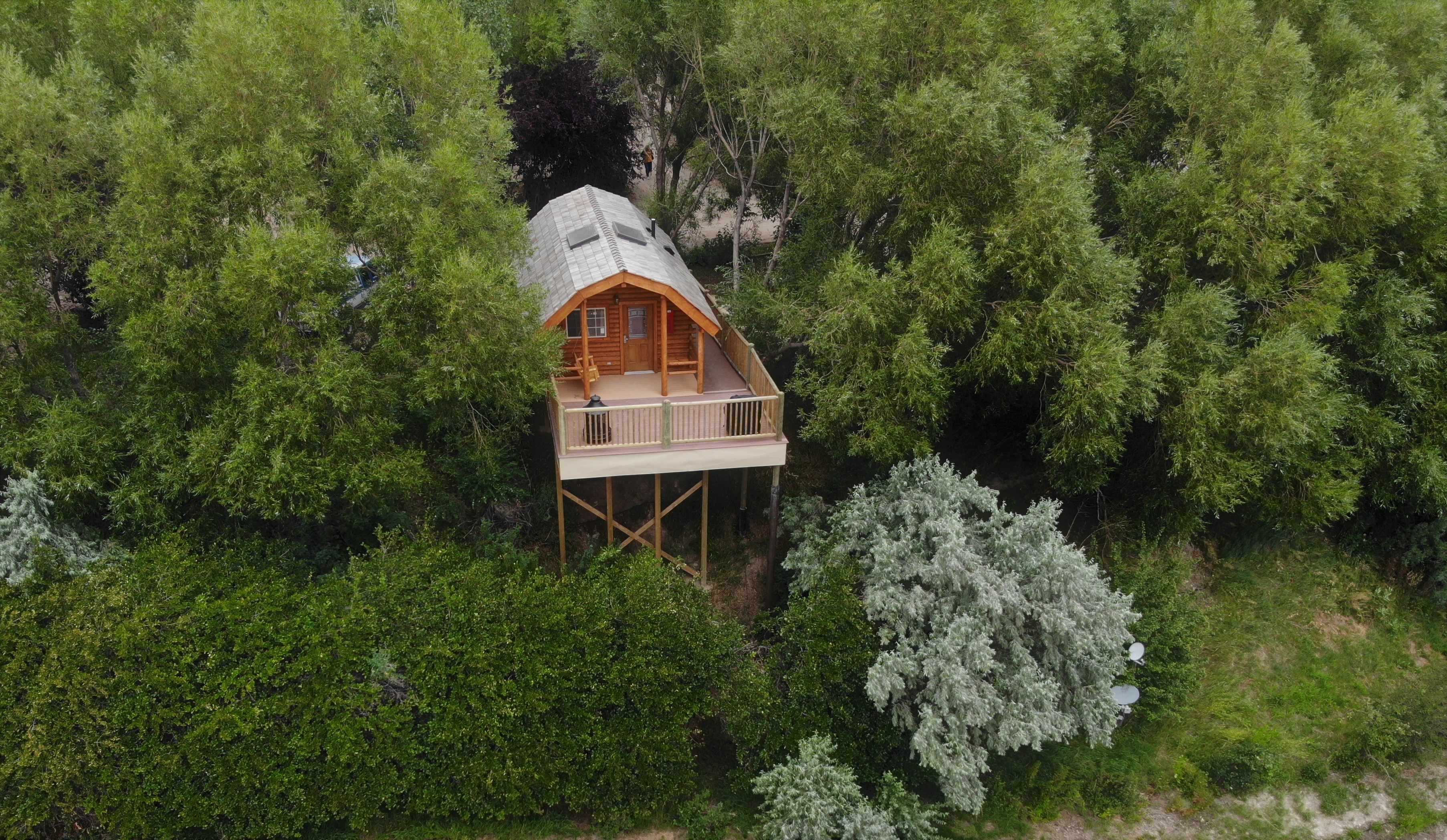 Deluxe Cottage Arial 1