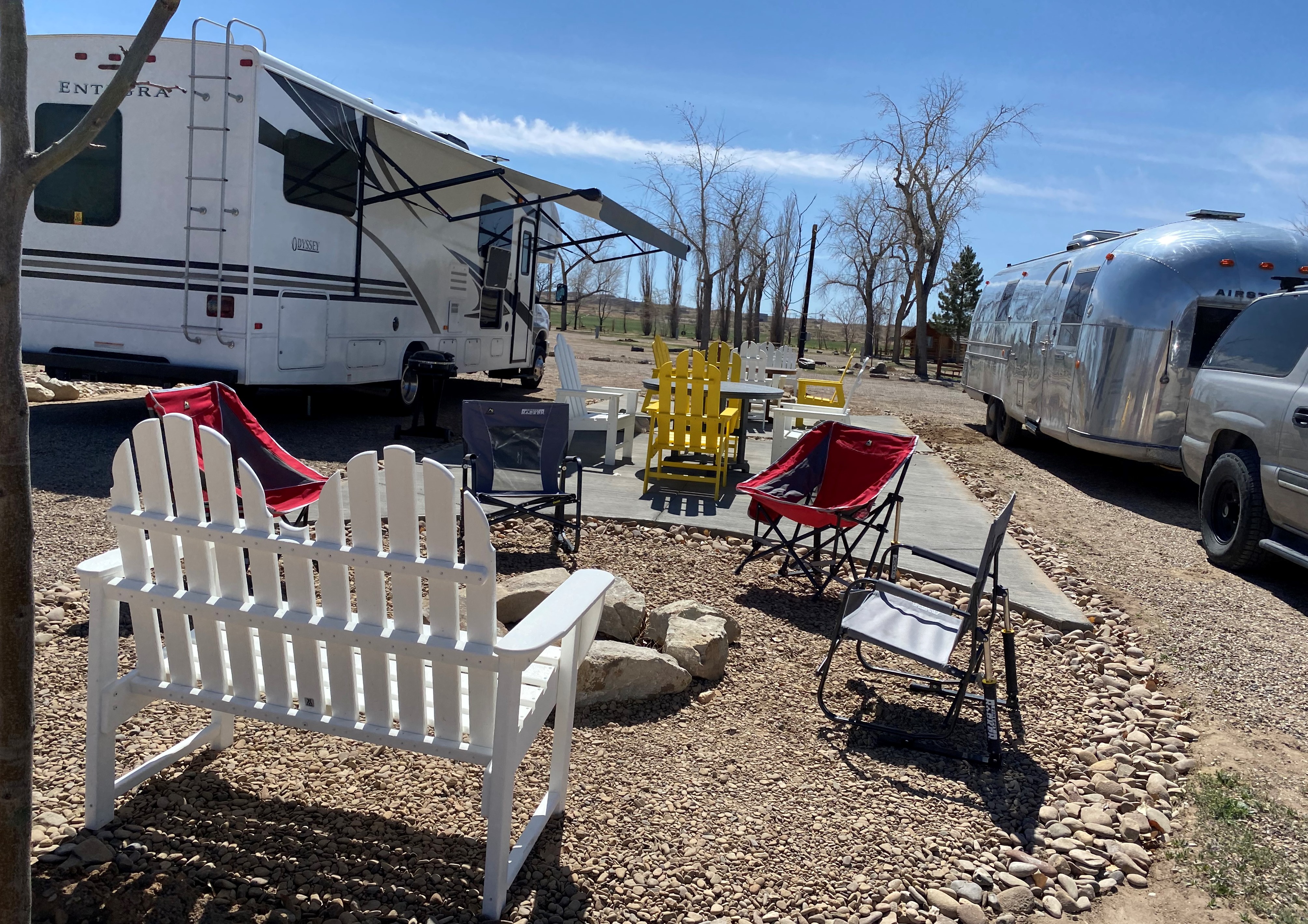 Pull Thru, 50/30/20 Amps, Full Hookups, KOA Patio ® RV Buddy Sites