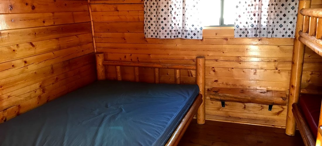 lil cabin full bed