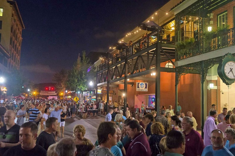 Gallery night Downtown Pensacola Photo