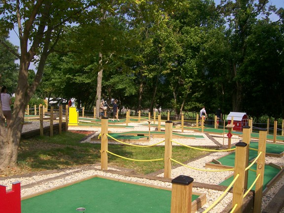 18-Hole Mini Golf