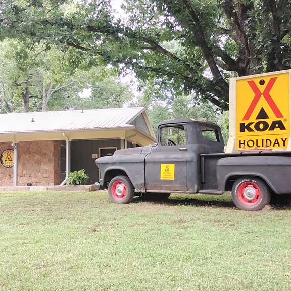 Plan a trip to Gaffney, South Carolina