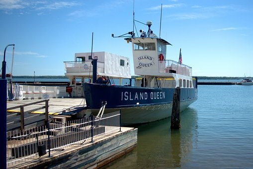 Bayfield, Wisconsin (1.5 hrs)