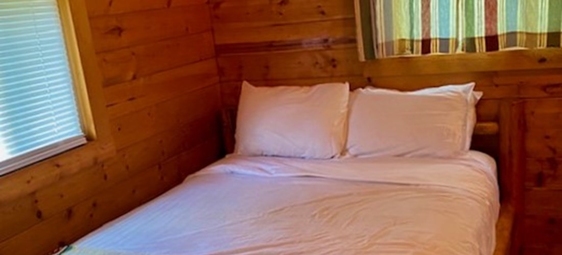 Hilltop Cottage Bed