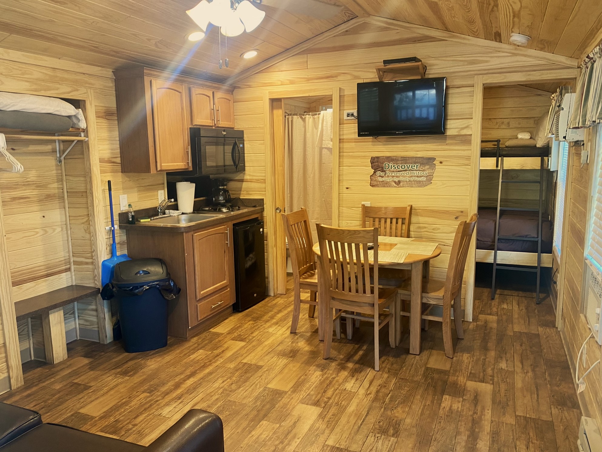 Welcome to The Medium Deluxe Creekside Cabins KT1 - KT4