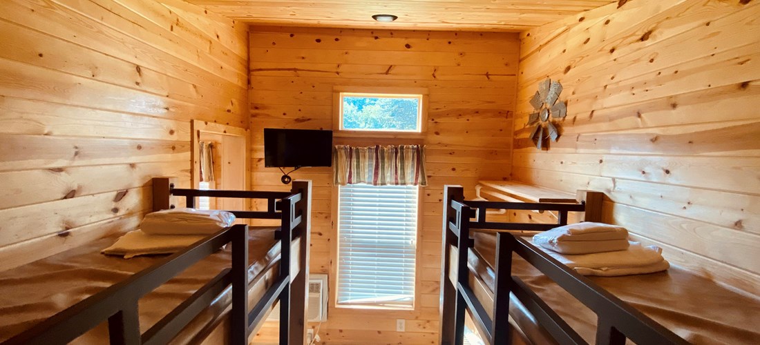 Windmill Lodge - Bunk Room