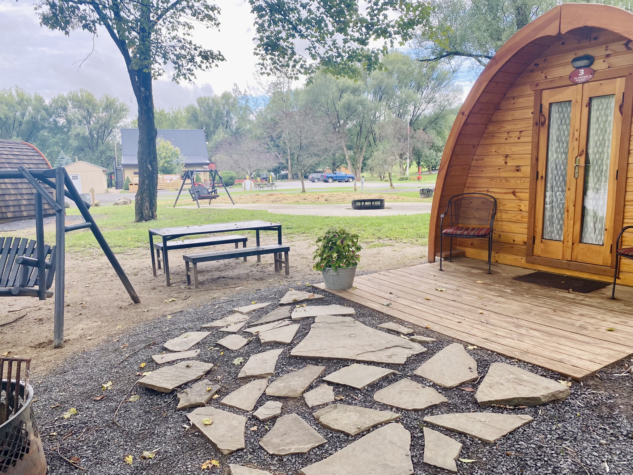 Welcome to Creekside Glamping Pod #3