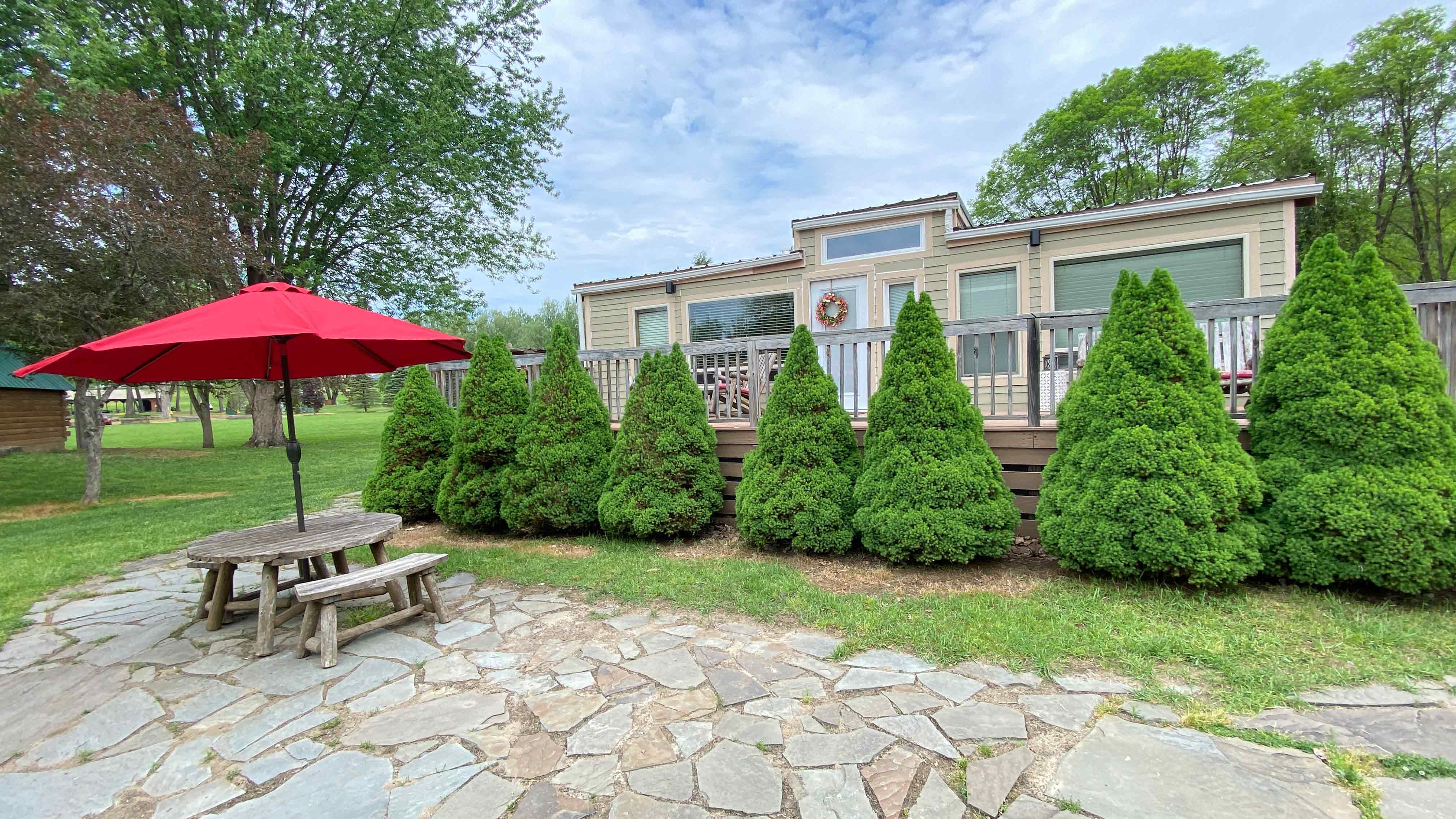 Herkimer, New York Lodging Herkimer Diamond KOA Resort