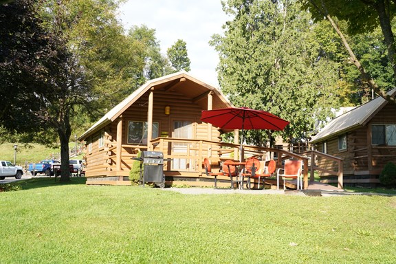 #DK1 - Small Deluxe Cottage at Miners' Village, Sleeps 4, Handicap Accessible