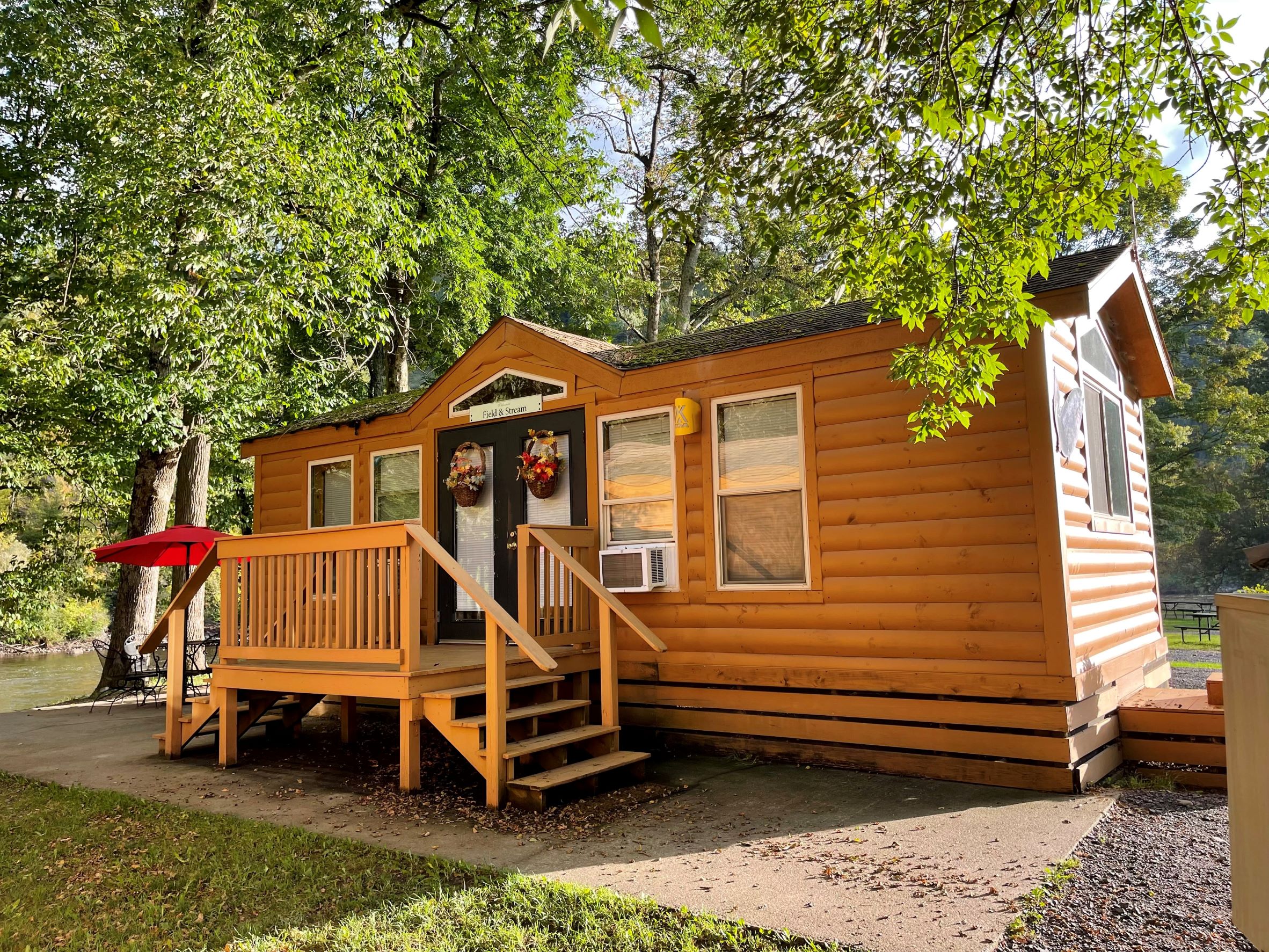 Herkimer, New York Lodging Herkimer Diamond KOA Resort