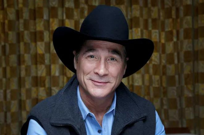 Clint Black: The Story of a Superstar Country Singer Photo