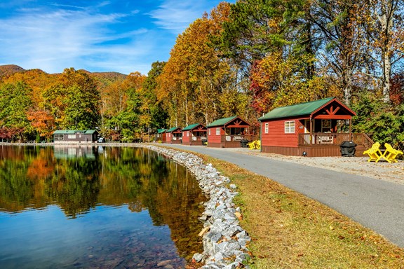 Plan a trip to Flowery Branch, Georgia