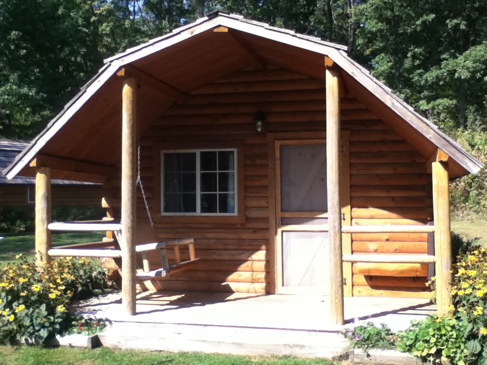 Alma Center, Wisconsin Lodging Hixton / Alma Center KOA Holiday