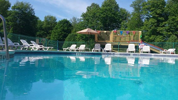 Swimming Pool (Memorial Day - Labor Day)