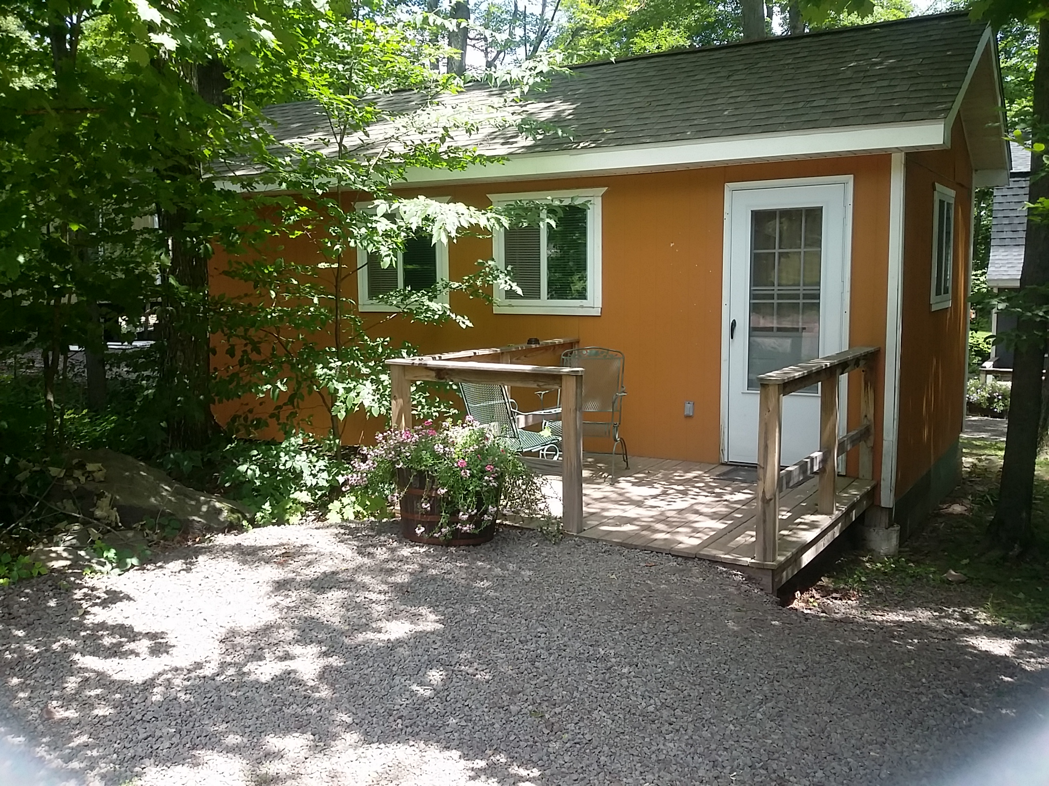Deluxe Cabin Lodging in Honesdale, PA & the Poconos KOA