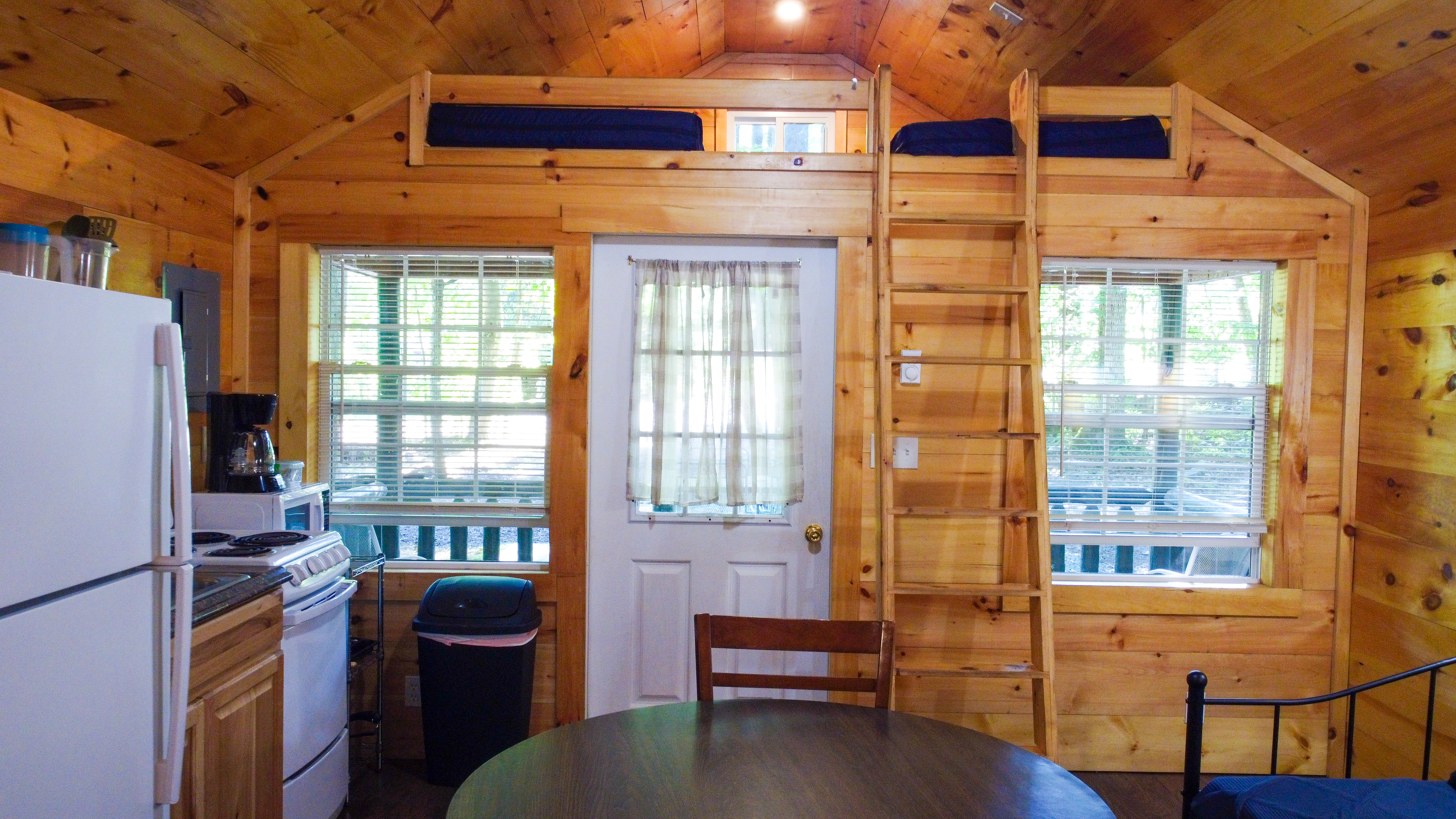 Deluxe Cabin Lodging in Honesdale, PA & the Poconos KOA