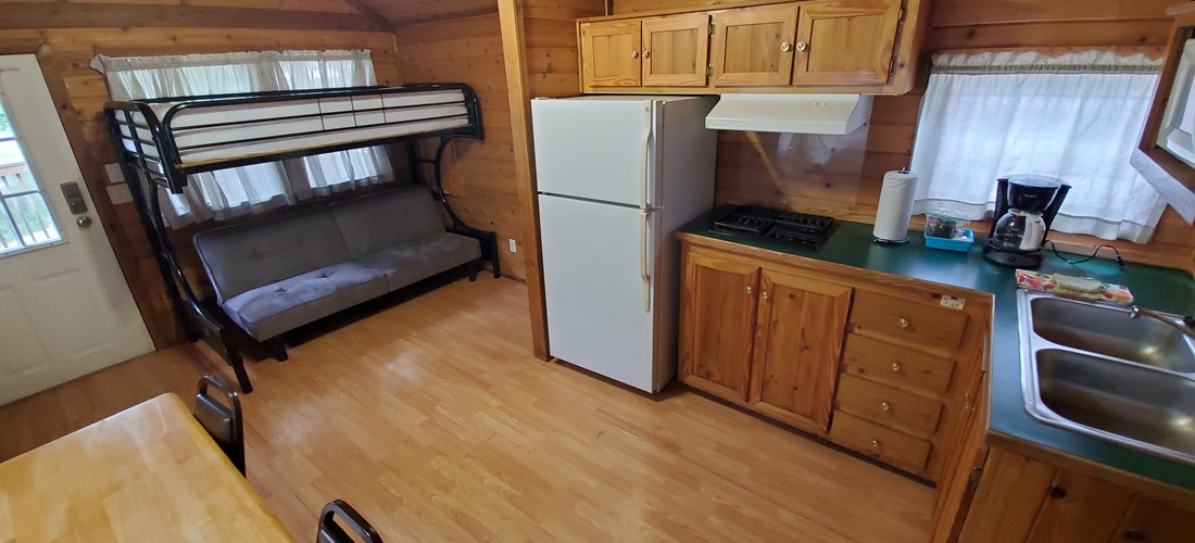 Camping Lodge 2 - Main Room