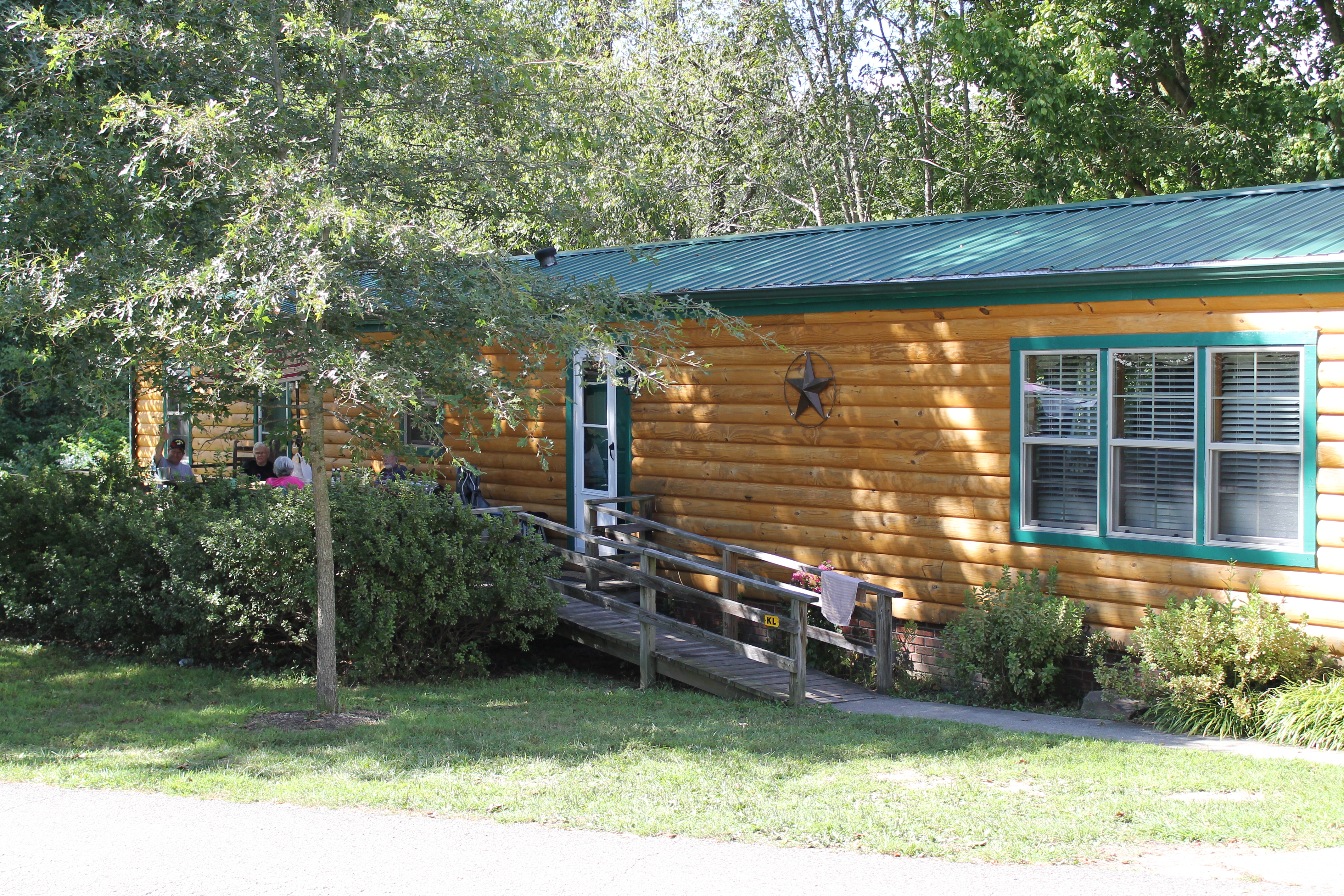 Milton, West Virginia Lodging Huntington / Fox Fire KOA Holiday