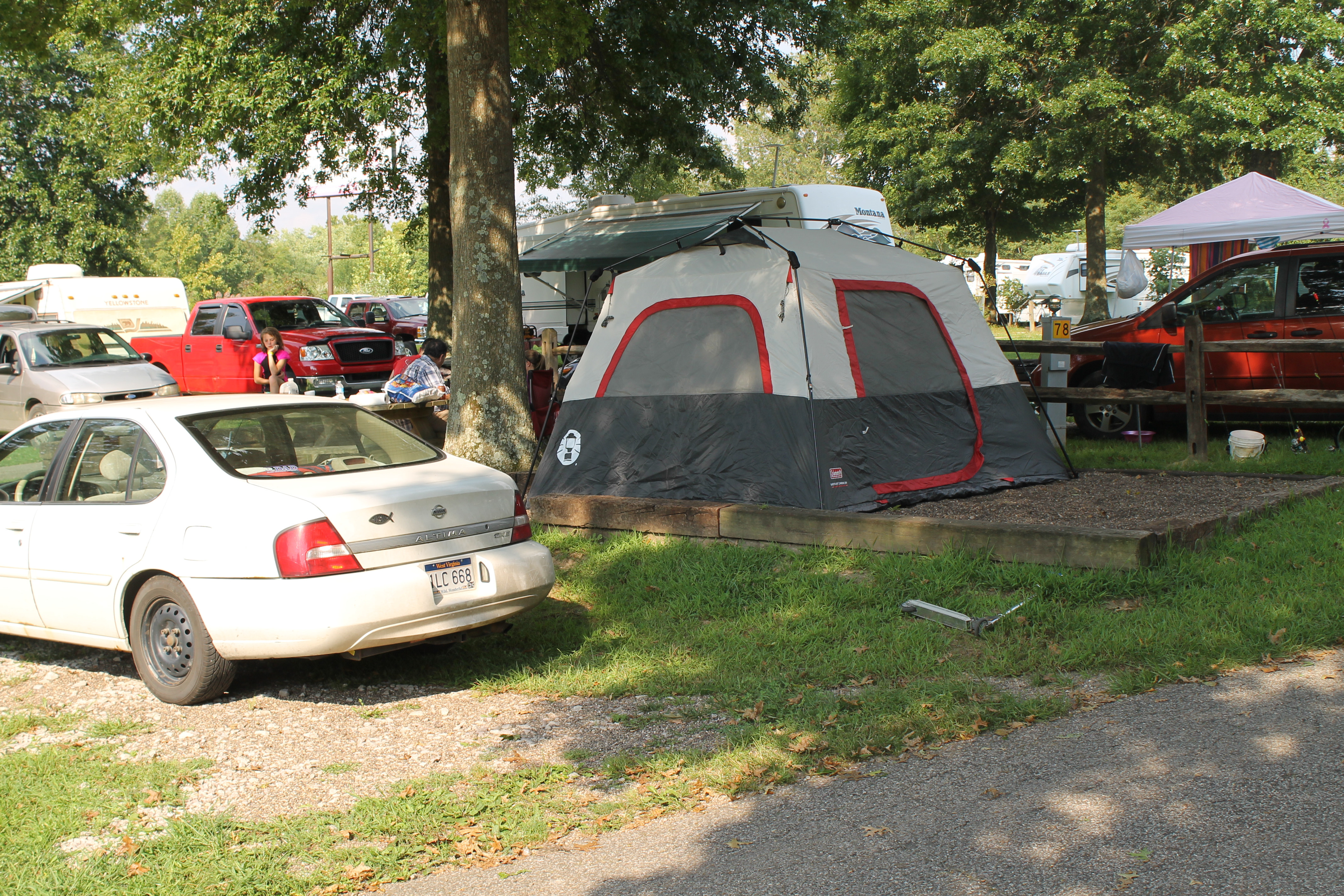 Milton, West Virginia Tent Camping Sites Huntington / Fox Fire KOA Holiday