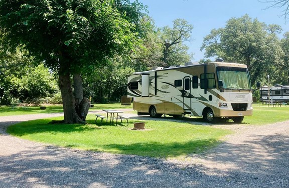 Plan a trip to Chatsworth, Illinois