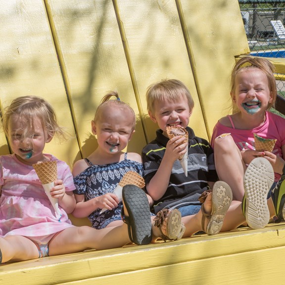 Plan a trip to Raymore, Missouri