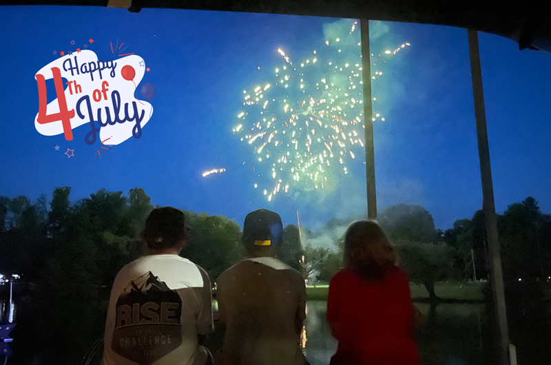 Celebrate Independence Day on the Lake — Fourth of July Week Photo