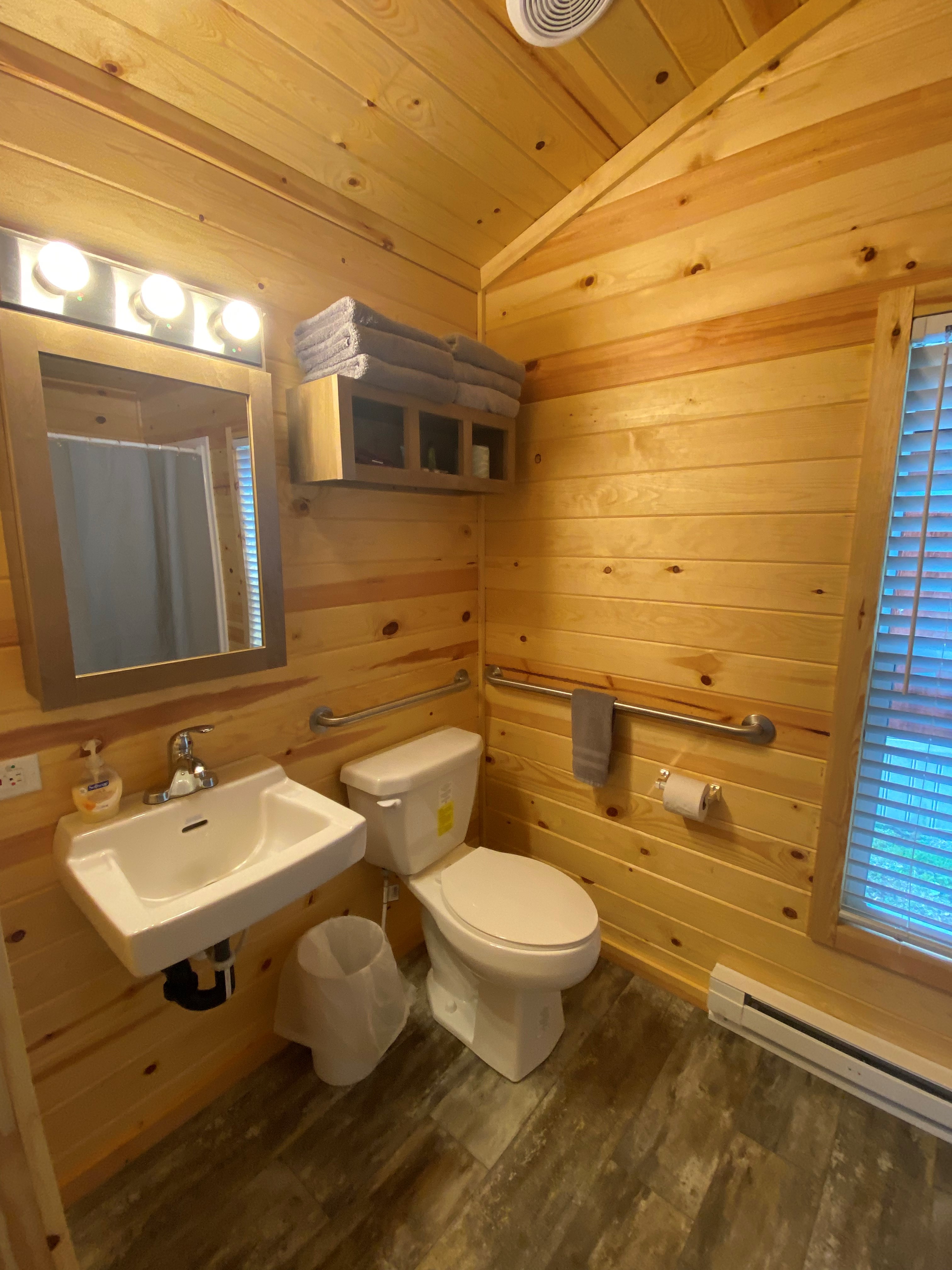 Glenbeulah, Wisconsin Lodging Fond du Lac East / Kettle Moraine KOA