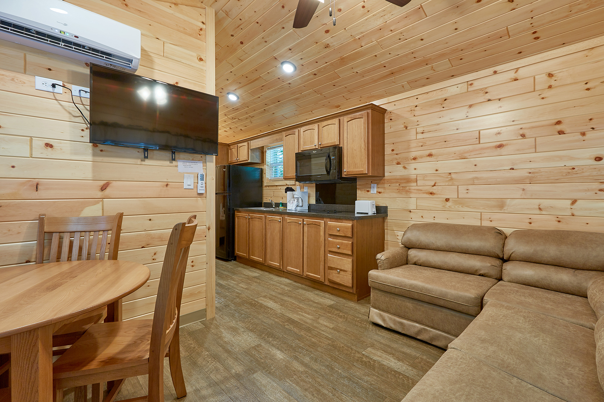 Glenbeulah, Wisconsin Lodging Fond du Lac East / Kettle Moraine KOA