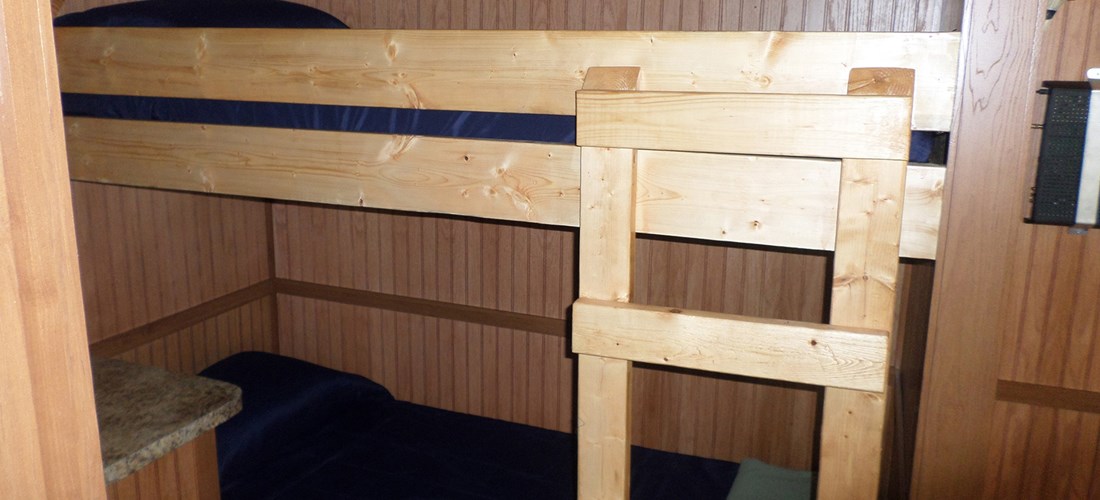 Classic Cabin twin bunk beds.