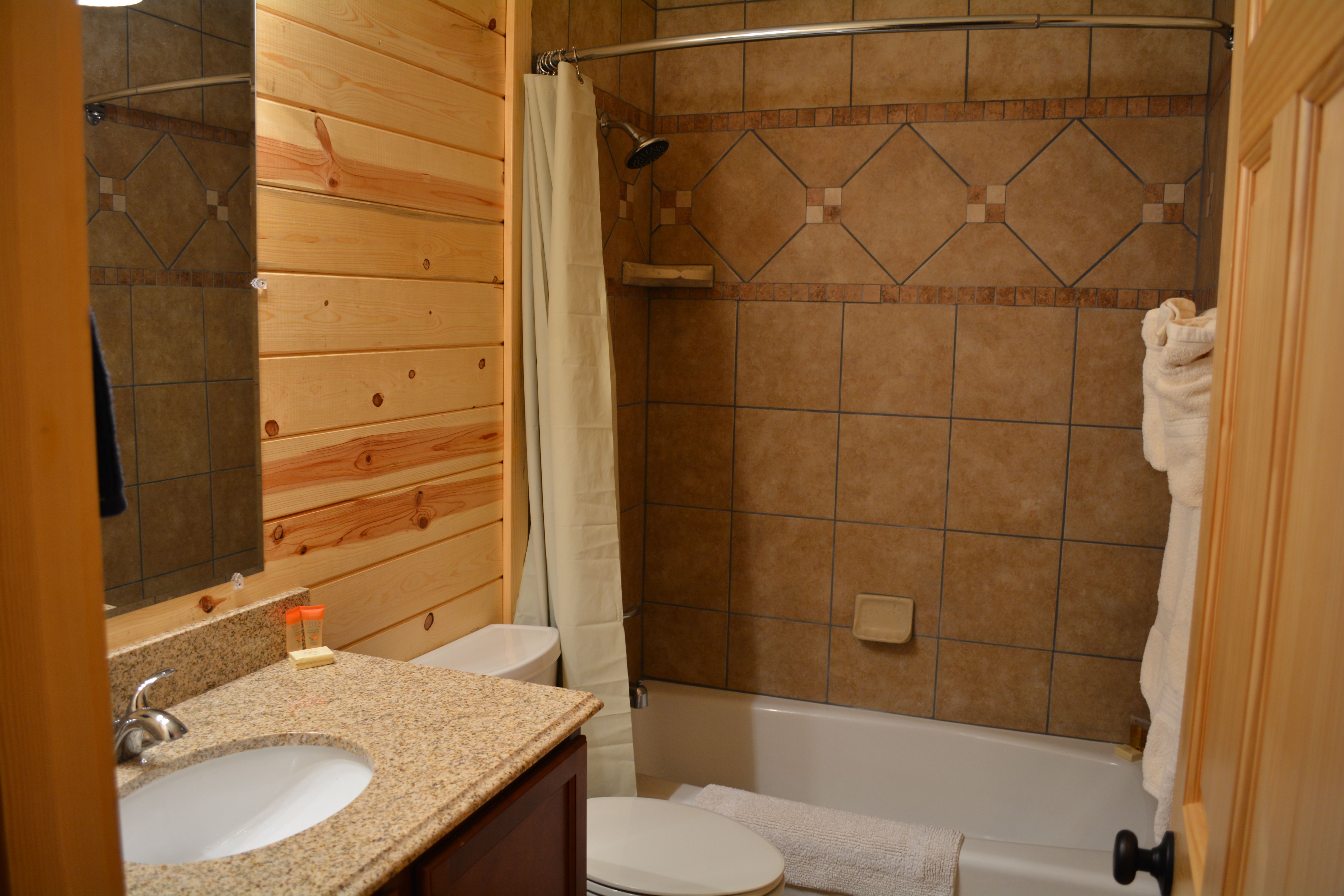 Deluxe Cabin (Full Bath with Tub & Shower) Pictures Kingman KOA
