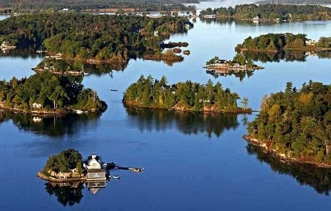 Boat Tours to the 1000 Islands