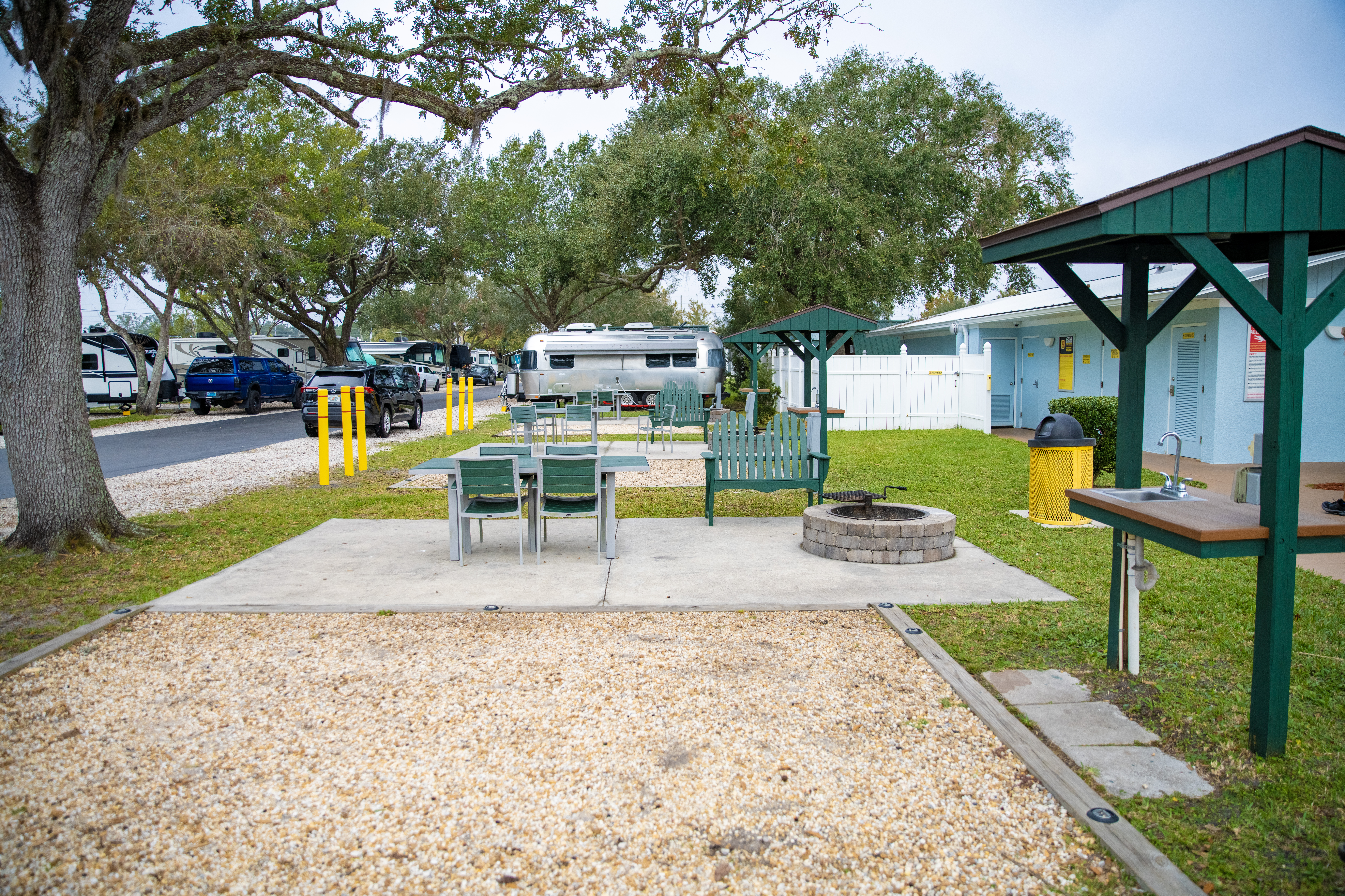 Pull Thru, 50/30/20 Amps, Full Hookups, KOA Patio ® Concrete Patio