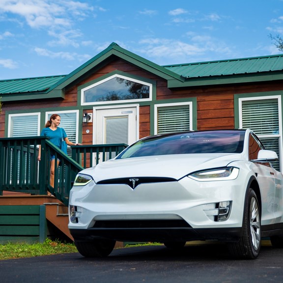 Deluxe Cabin with EV Charging Station