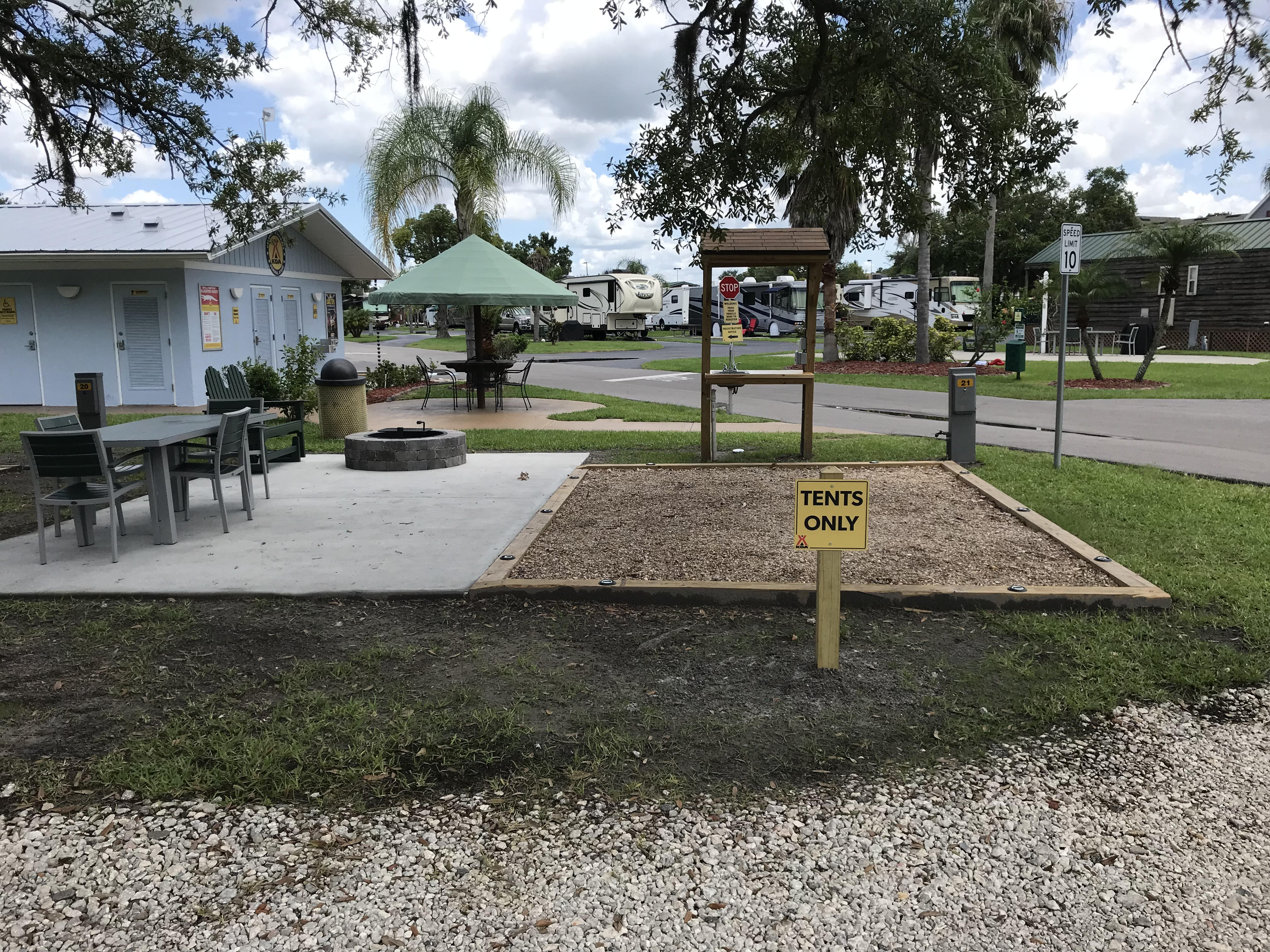 Kissimmee, Florida Tent Camping Sites Orlando / Kissimmee KOA Holiday